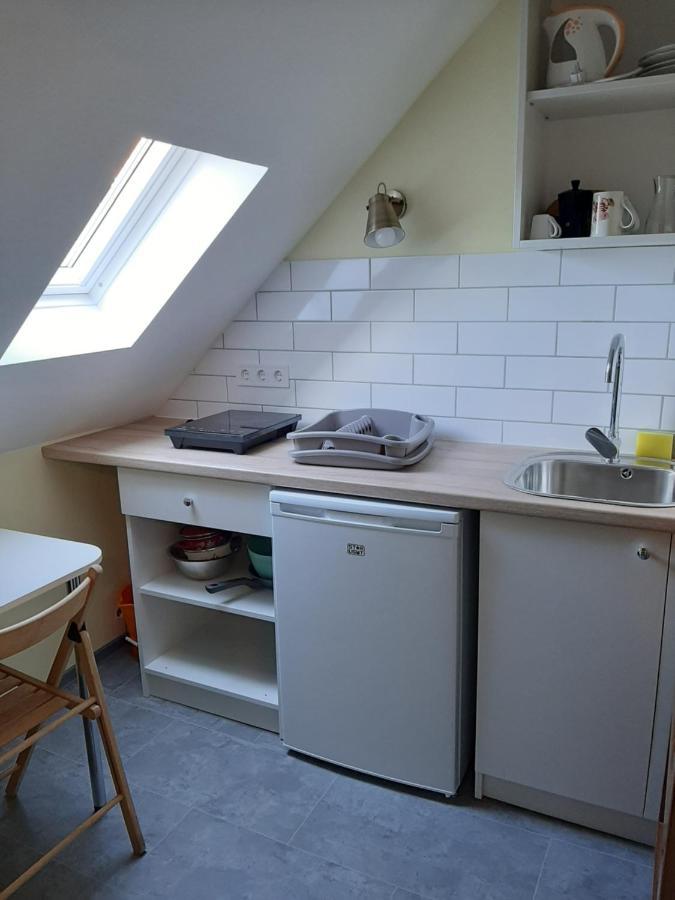 Gyopar Gyoengye Apartmanhaz Орошхаза Экстерьер фото